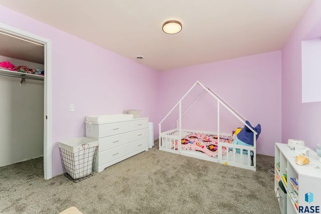 6205 S Dublin Ave Avenue, Sioux Falls, SD 57106