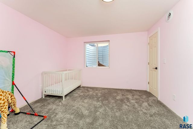 6205 S Dublin Ave Avenue, Sioux Falls, SD 57106