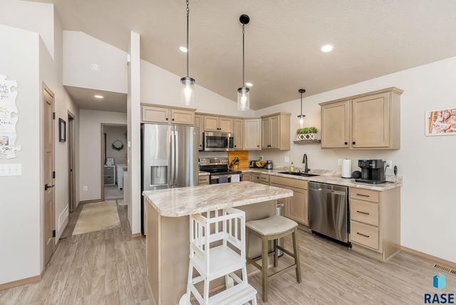 6205 S Dublin Ave Avenue, Sioux Falls, SD 57106