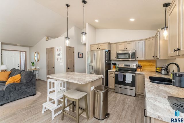 6205 S Dublin Ave Avenue, Sioux Falls, SD 57106