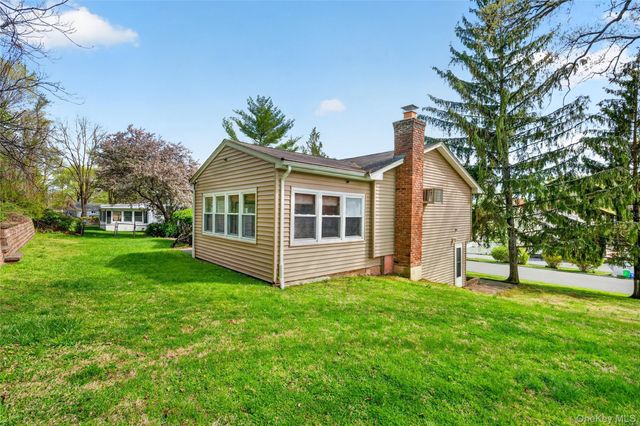 27 Hastings Lane, Stony Point, NY 10980