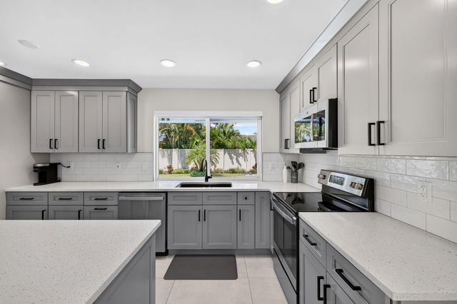 6351 NE 22nd Avenue, Fort Lauderdale, FL 33308