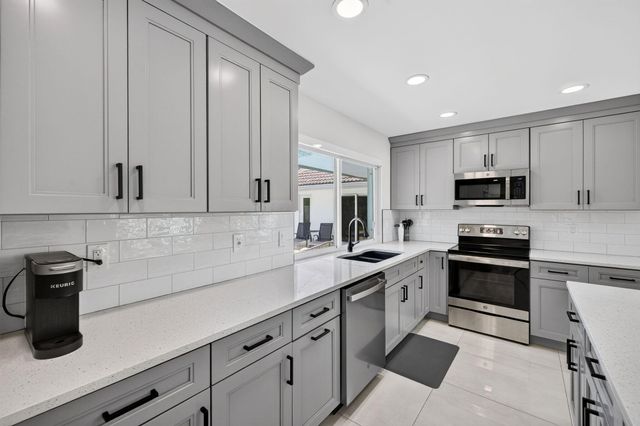 6351 NE 22nd Avenue, Fort Lauderdale, FL 33308