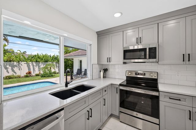 6351 NE 22nd Avenue, Fort Lauderdale, FL 33308