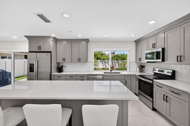 6351 NE 22nd Avenue, Fort Lauderdale, FL 33308