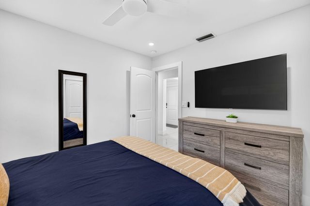 6351 NE 22nd Avenue, Fort Lauderdale, FL 33308