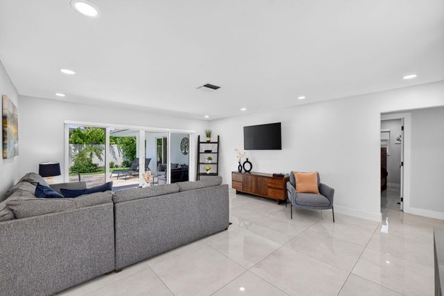 6351 NE 22nd Avenue, Fort Lauderdale, FL 33308