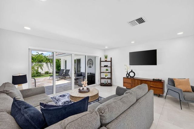 6351 NE 22nd Avenue, Fort Lauderdale, FL 33308