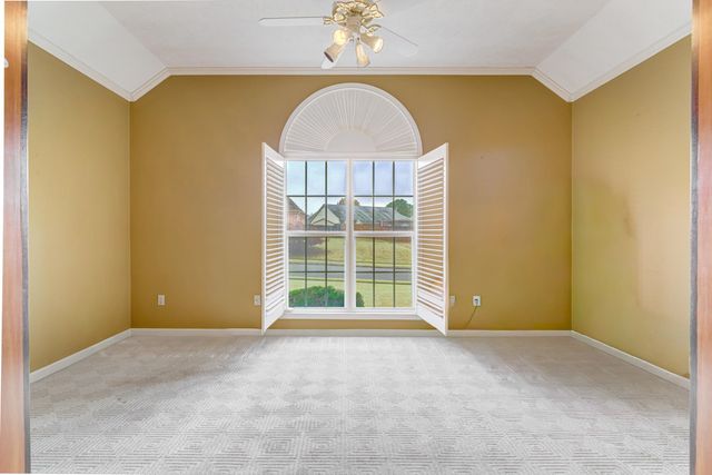 5286 AUTUMN FORREST DR, Memphis, TN 38125