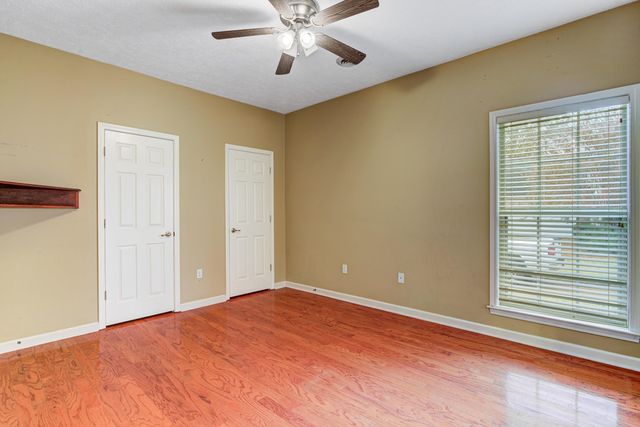 5286 AUTUMN FORREST DR, Memphis, TN 38125