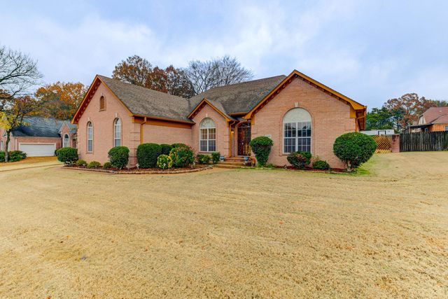 5286 AUTUMN FORREST DR, Memphis, TN 38125