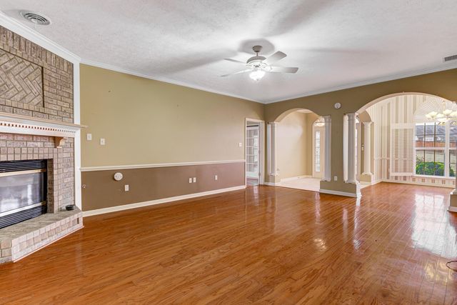 5286 AUTUMN FORREST DR, Memphis, TN 38125