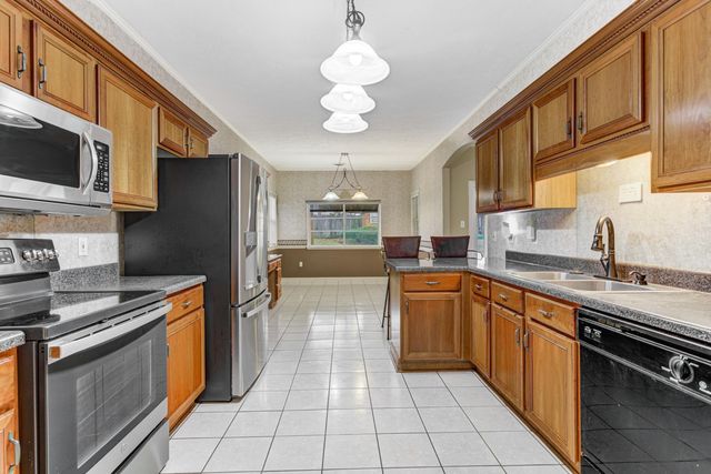 5286 AUTUMN FORREST DR, Memphis, TN 38125