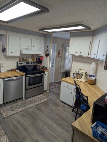 34214 CANAL DRIVE N, Pinellas Park, FL 33781