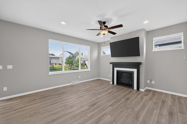 7604 Autumn Blaze Trail, Deforest, WI 53532