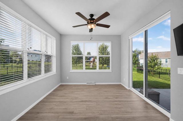 7604 Autumn Blaze Trail, Deforest, WI 53532