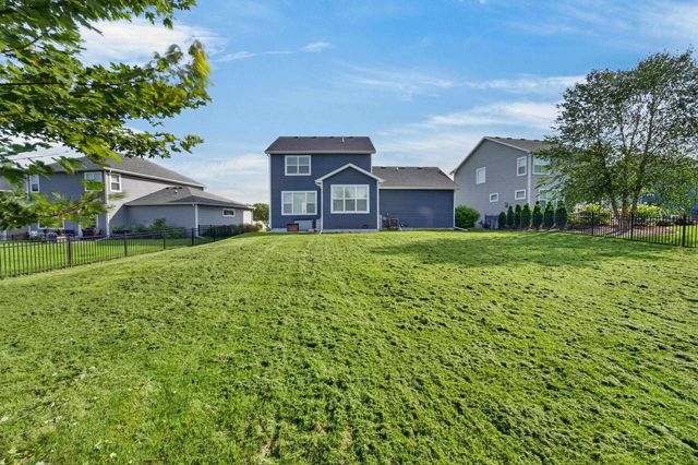 7604 Autumn Blaze Trail, Deforest, WI 53532