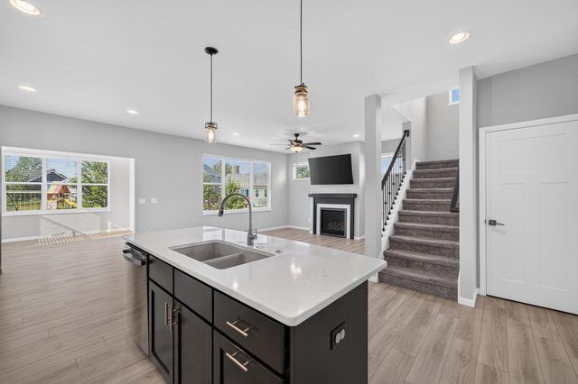 7604 Autumn Blaze Trail, Deforest, WI 53532