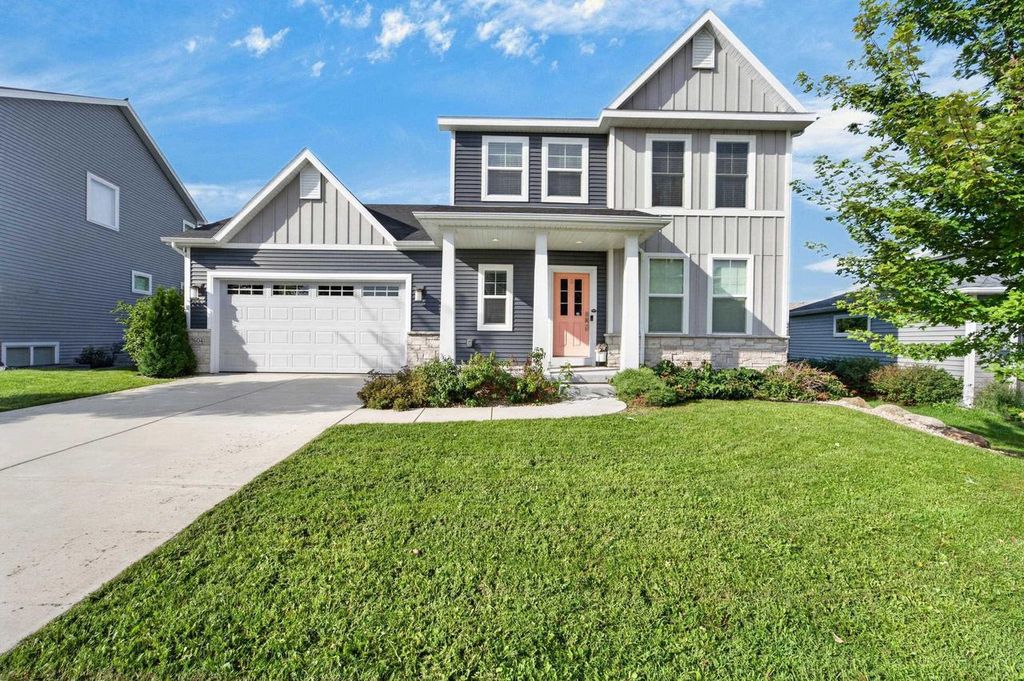 7604 Autumn Blaze Trail, Deforest, WI 53532
