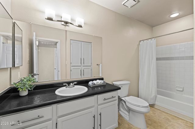 750 E NORTHERN Avenue 2044, Phoenix, AZ 85020