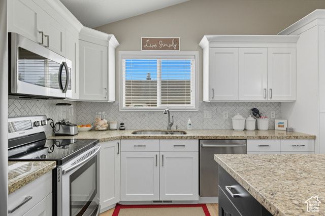 2559 E CUPECOY DR, Cottonwood Heights, UT 84121