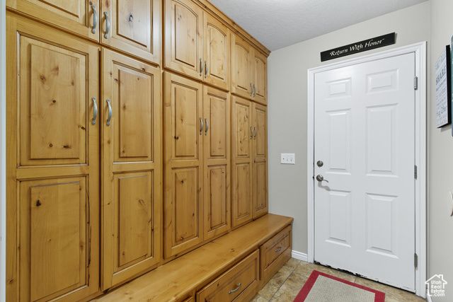 2559 E CUPECOY DR, Cottonwood Heights, UT 84121