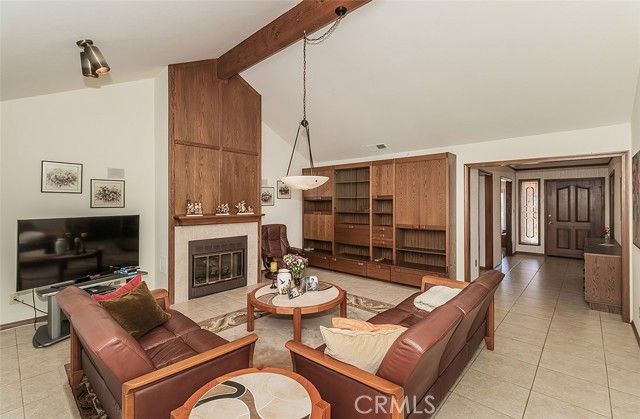 7355 N Pacific, Fresno, CA 93711