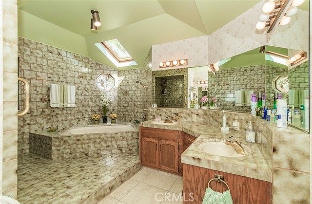 7355 N Pacific, Fresno, CA 93711