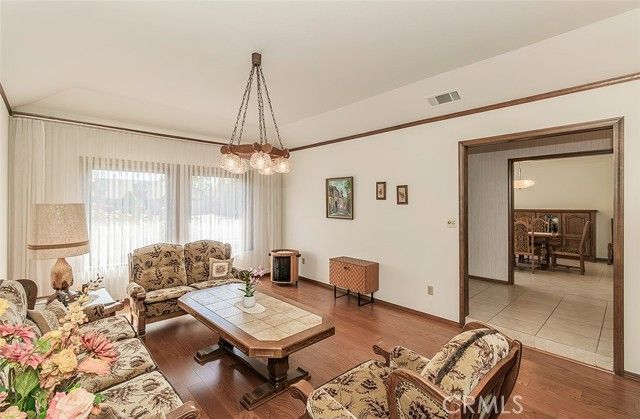 7355 N Pacific, Fresno, CA 93711