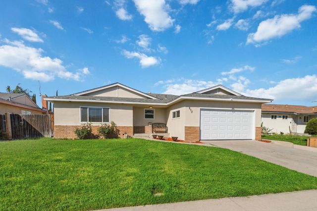 873 W Euclid Avenue, Clovis, CA 93612