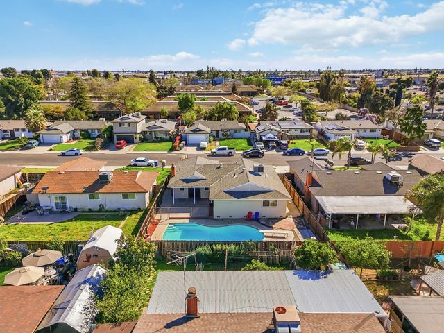 873 W Euclid Avenue, Clovis, CA 93612