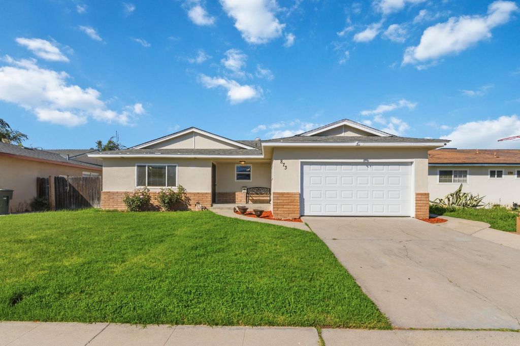 873 W Euclid Avenue, Clovis, CA 93612