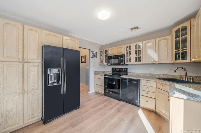 77 Propose Road, Shirley, NY 11967