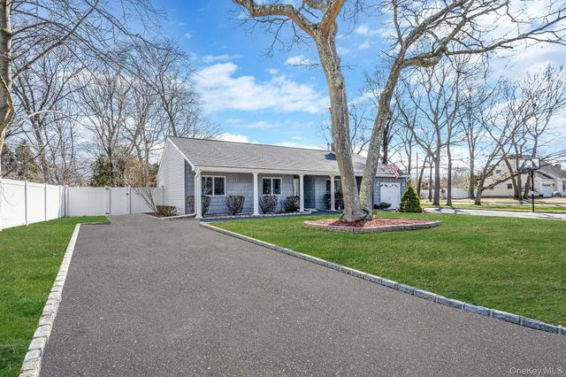 77 Propose Road, Shirley, NY 11967