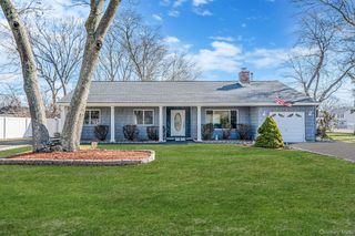 77 Propose Road, Shirley, NY 11967