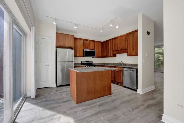 2503 S Calumet Avenue, Chicago, IL 60616