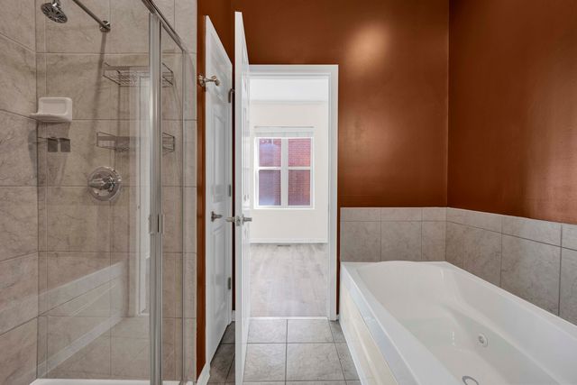2503 S Calumet Avenue, Chicago, IL 60616
