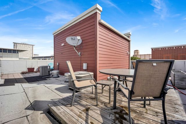 2503 S Calumet Avenue, Chicago, IL 60616