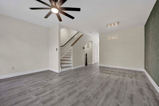 2503 S Calumet Avenue, Chicago, IL 60616