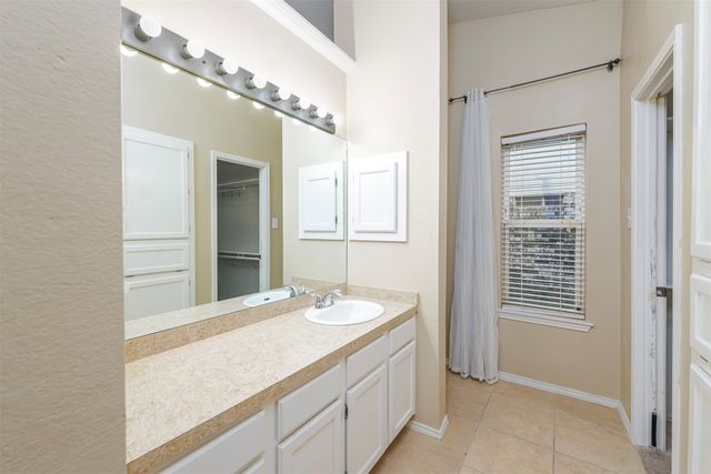 321 Iberis Drive, Arlington, TX 76018