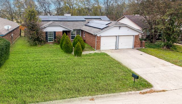 321 Iberis Drive, Arlington, TX 76018