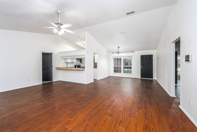 321 Iberis Drive, Arlington, TX 76018