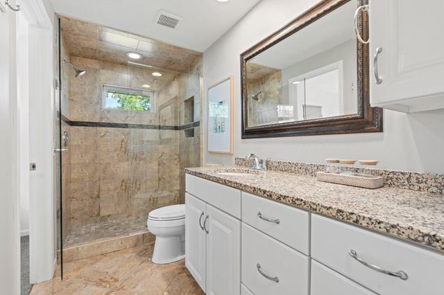 10 Woodlawn Avenue, Excelsior, MN 55331