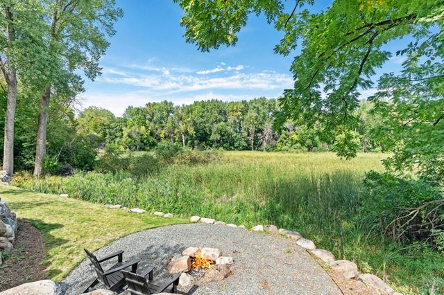 10 Woodlawn Avenue, Excelsior, MN 55331