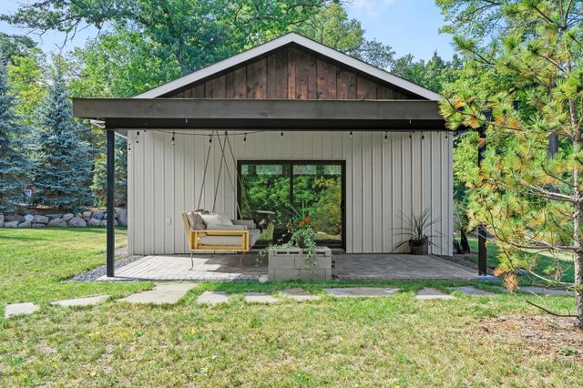 10 Woodlawn Avenue, Excelsior, MN 55331
