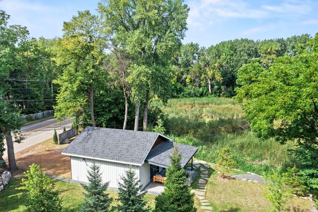 10 Woodlawn Avenue, Excelsior, MN 55331