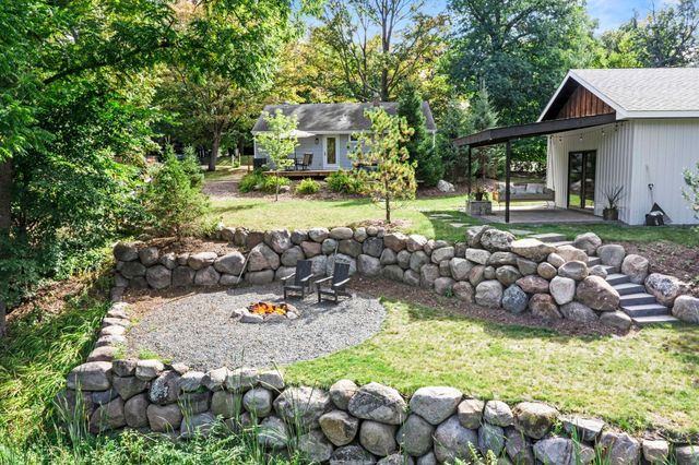 10 Woodlawn Avenue, Excelsior, MN 55331