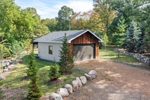 10 Woodlawn Avenue, Excelsior, MN 55331