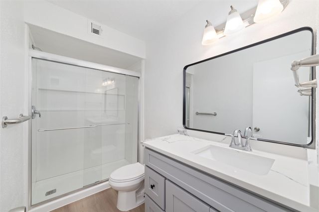 2500 Parkway Avenue, Rosenberg, TX 77471