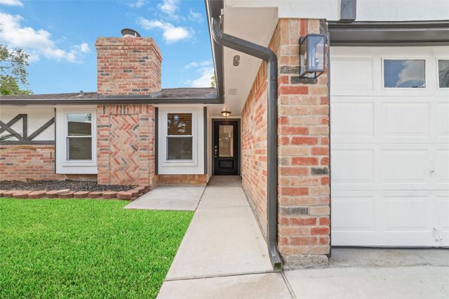 2500 Parkway Avenue, Rosenberg, TX 77471